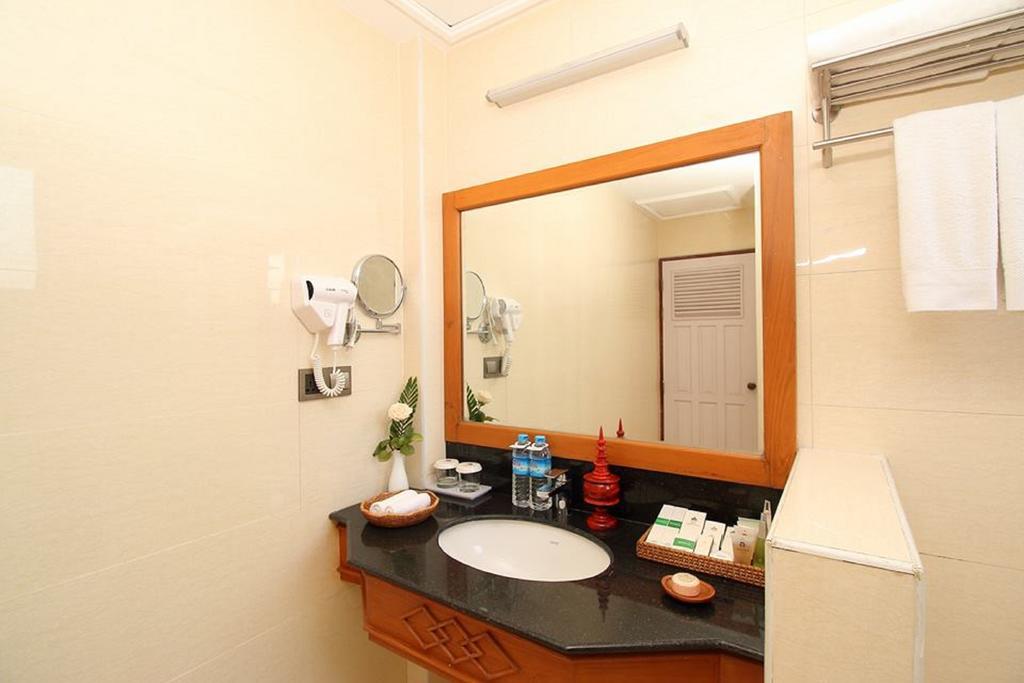 Victoria Palace Hotel Mandalay Exterior foto